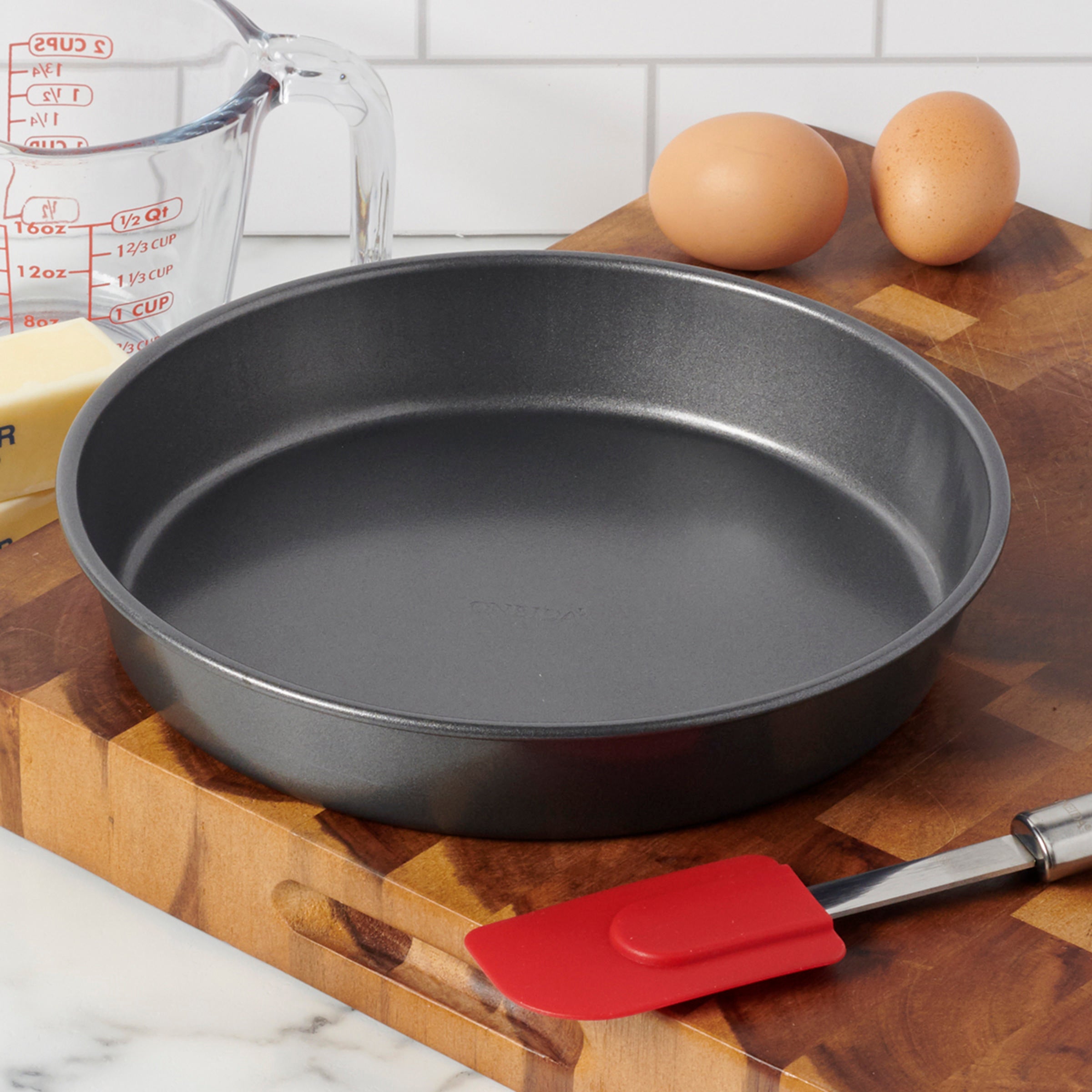 Alternative view of Bliss Bakeware 9" Round Cake Pan