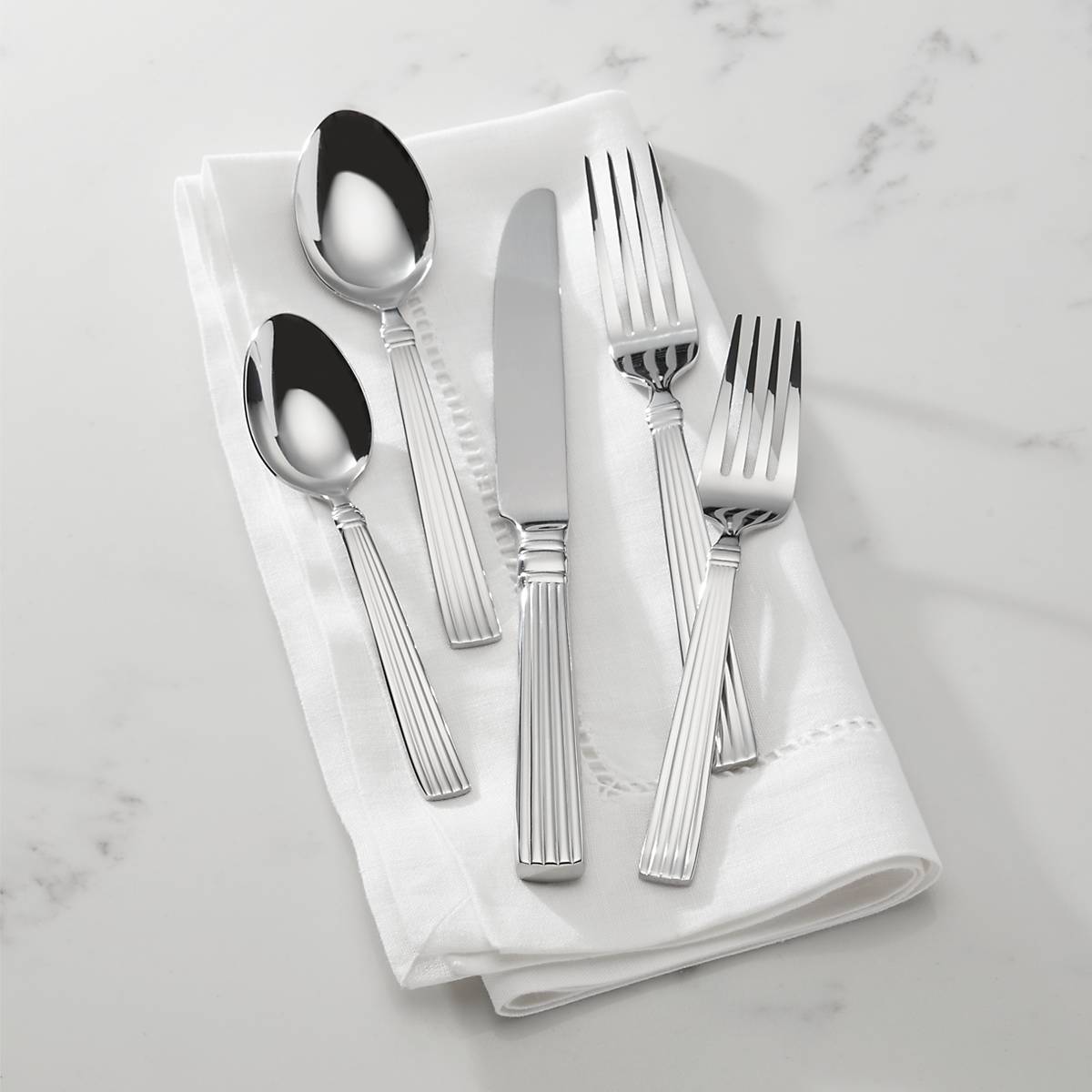 Alternative view of Crescendo II 65 Piece Flatware Set