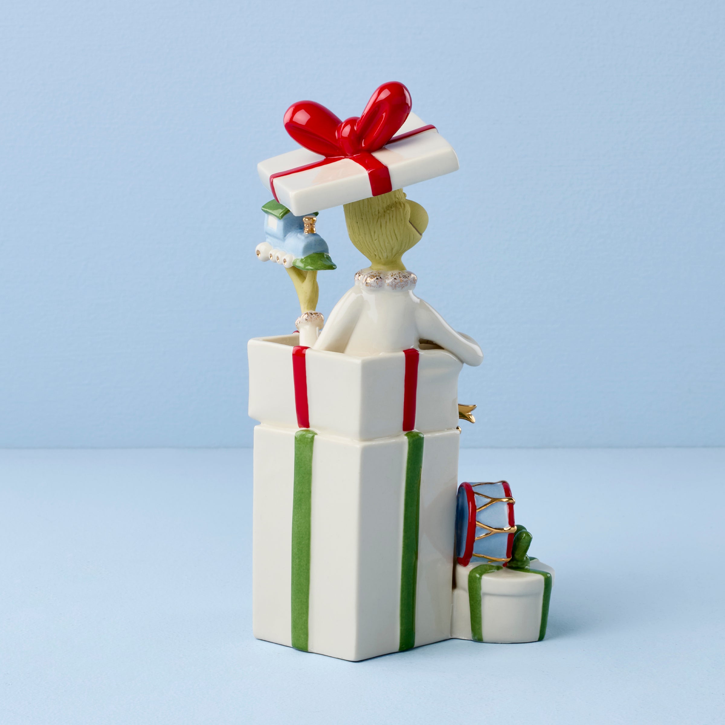 Alternative view of Grinch Gets The Gifts Figurine