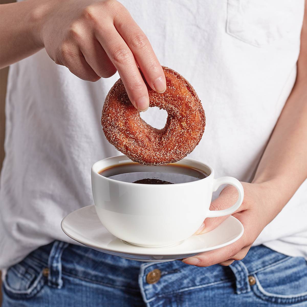 Alternative view of Dual Round Saucer