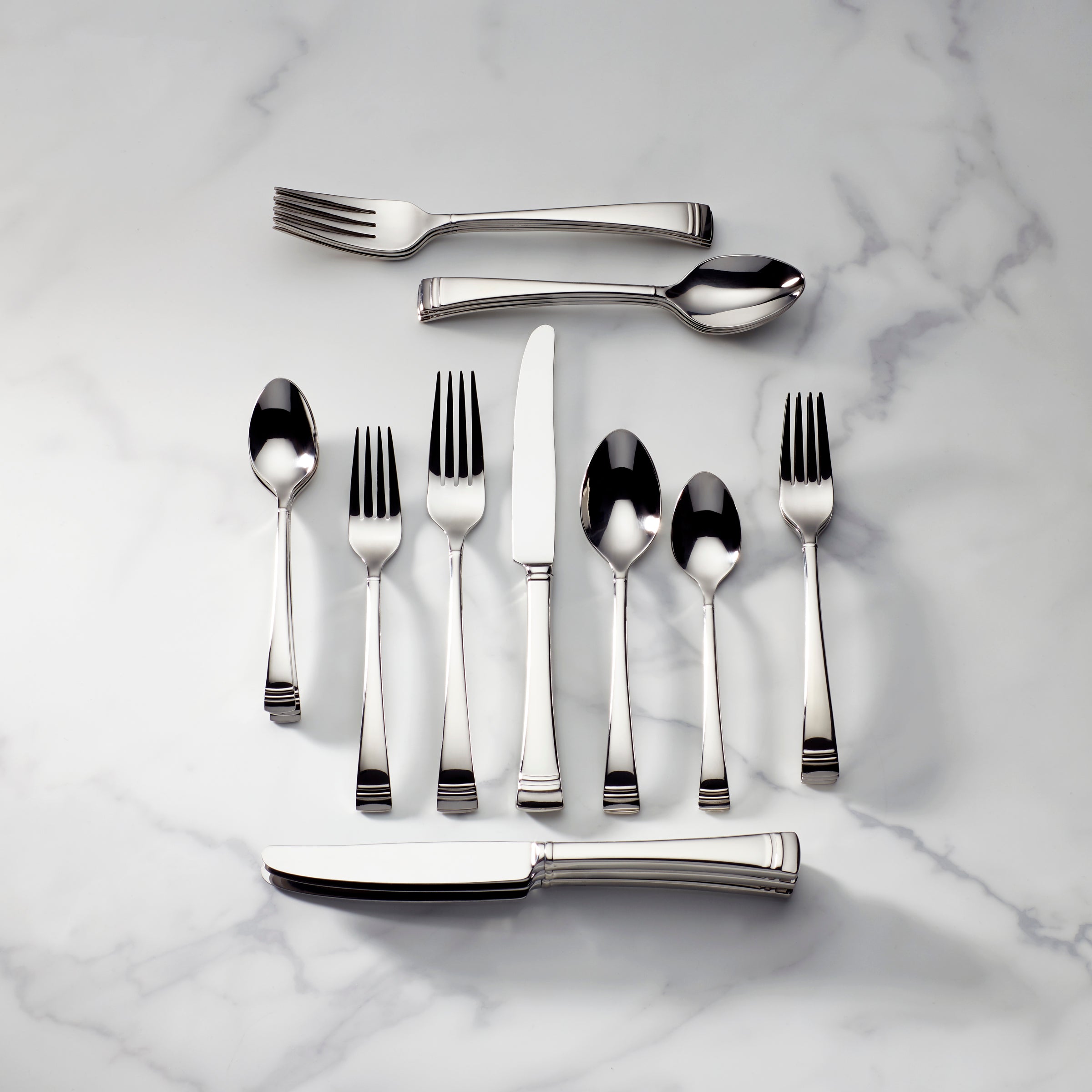 Alternative view of Federal Platinum 20 Piece Flatware Set