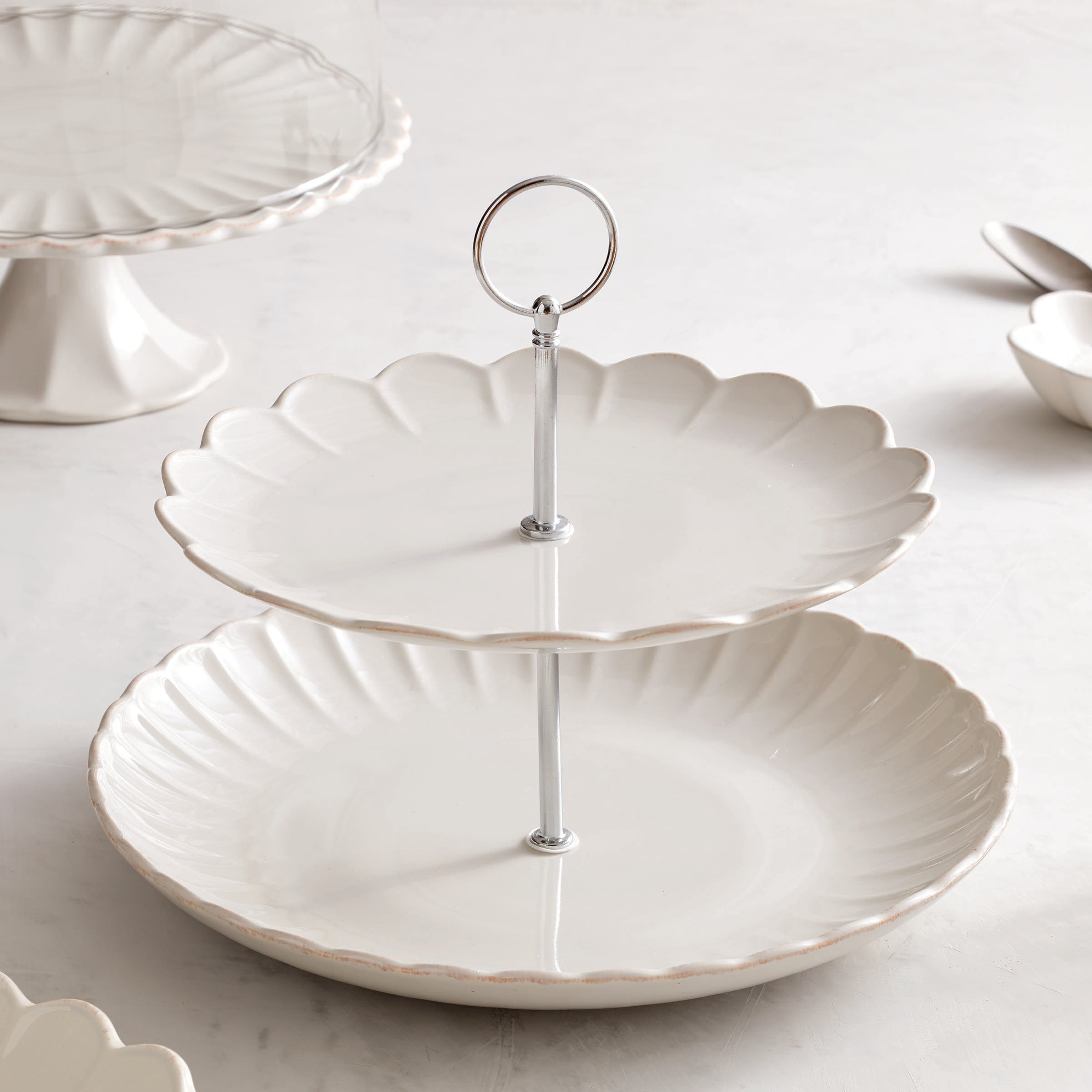 Alternative view of French Perle Scallop White 2 Tier Server