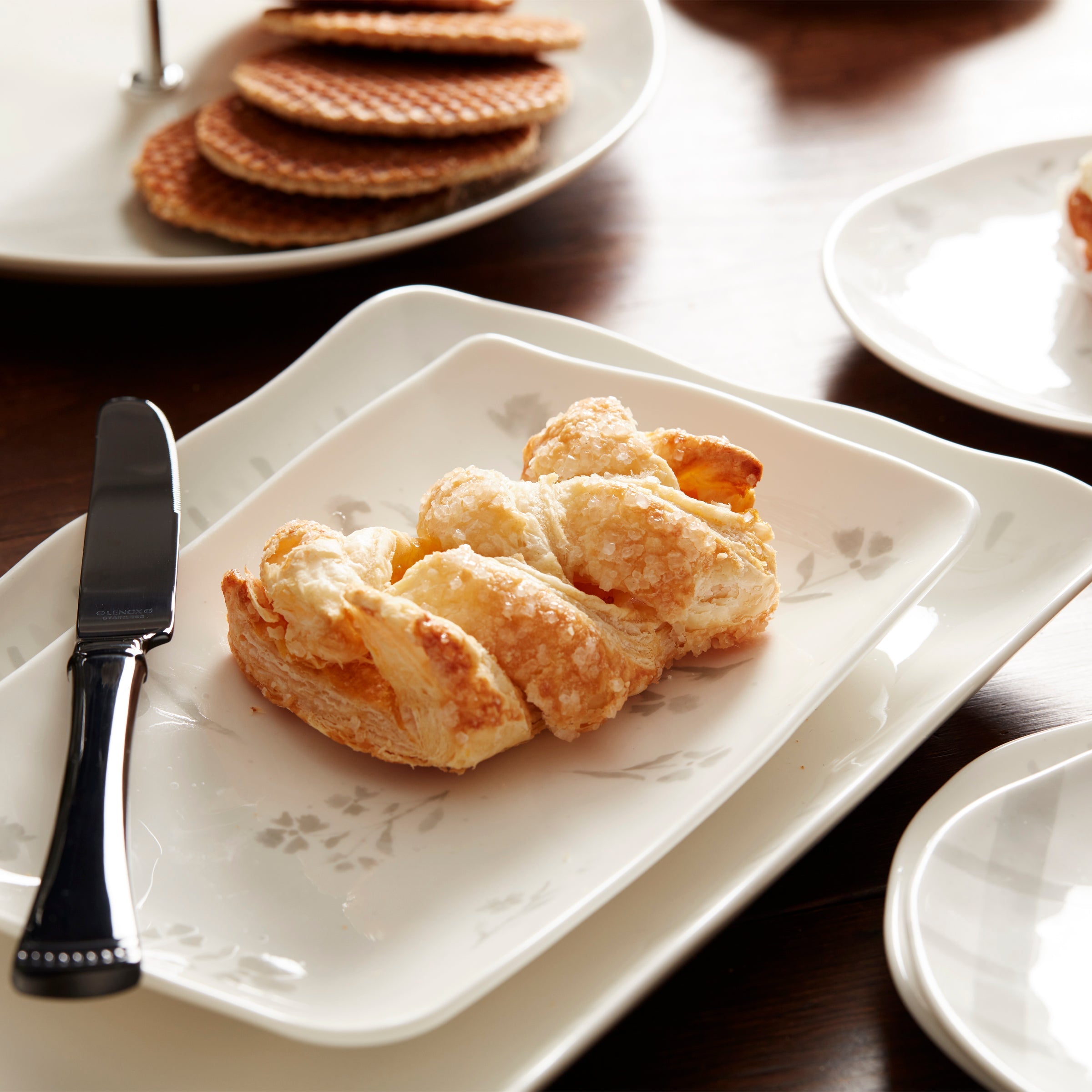 Oyster Bay 2 Piece Nesting Serving Platters - Image 3