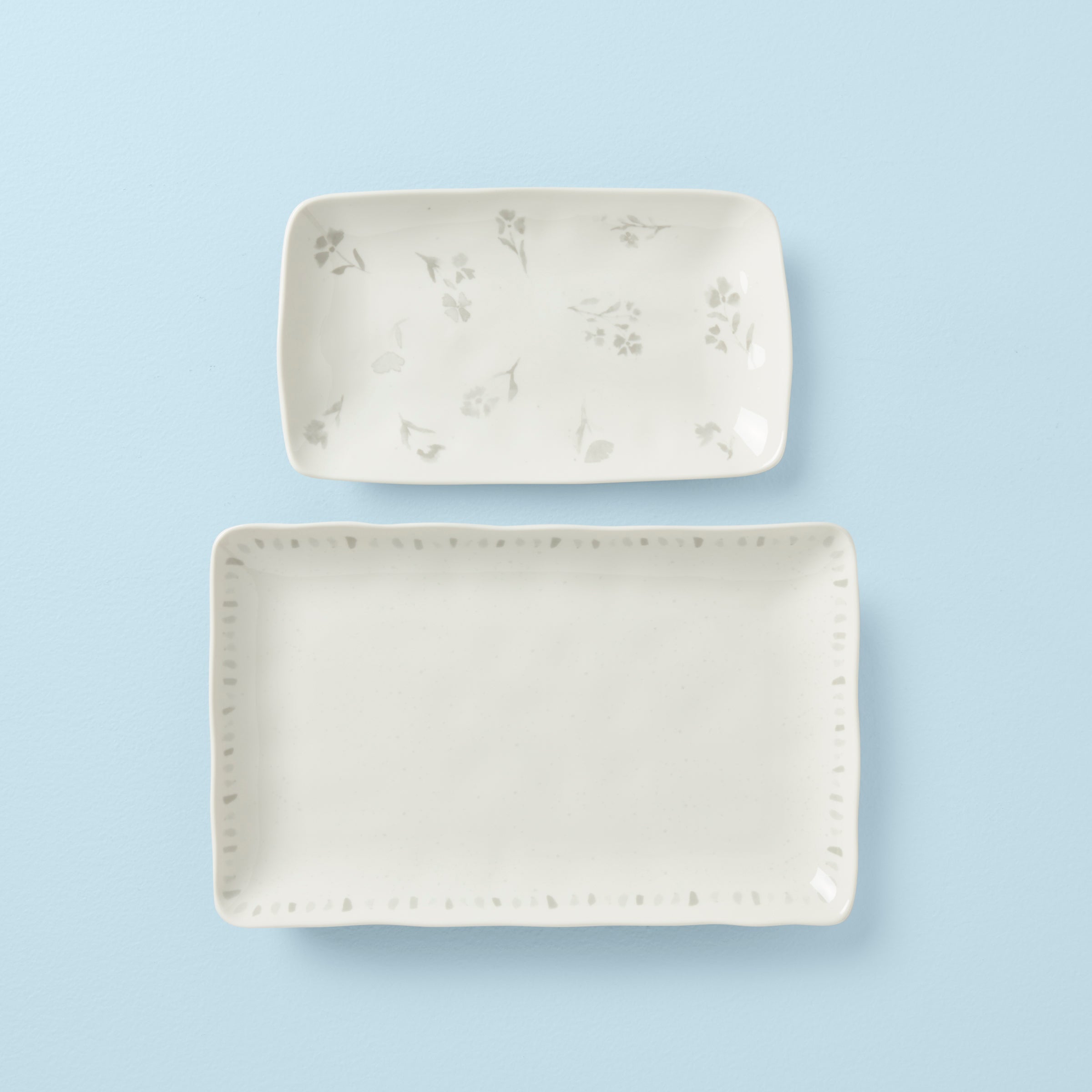 Alternative view of Oyster Bay 2 Piece Nesting Serving Platters