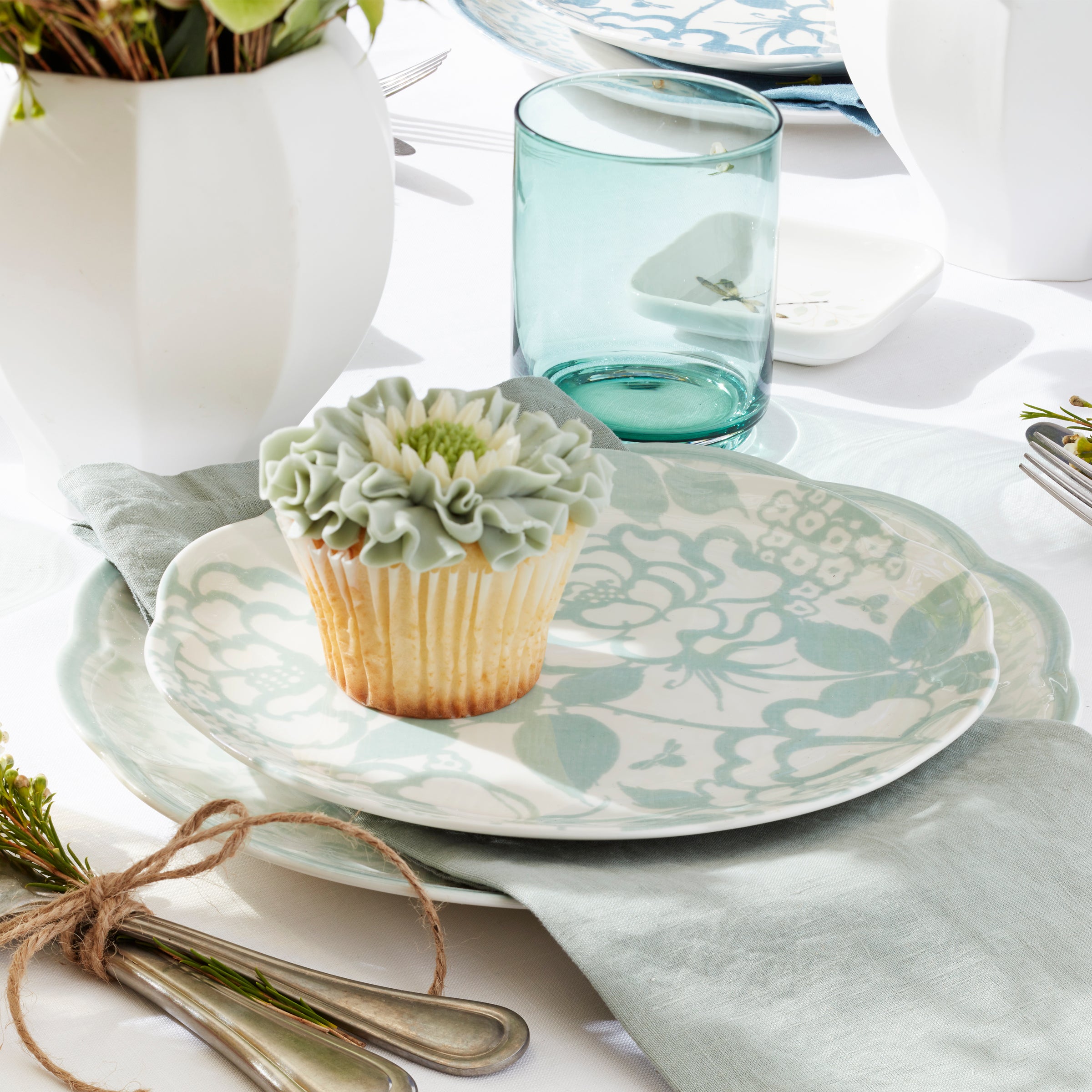 Butterfly Meadow Cottage Sage 12 Piece Dinnerware Set - Image 7