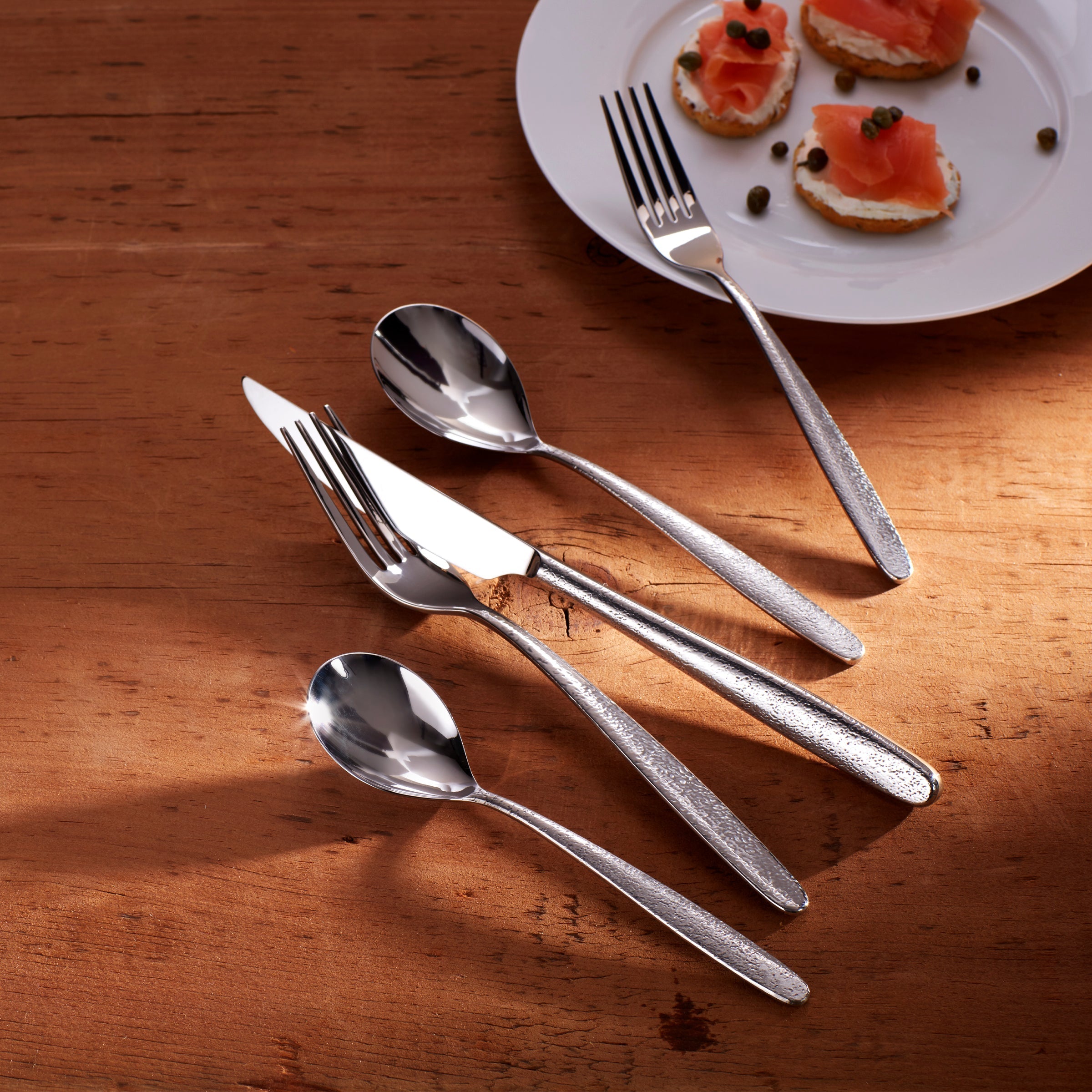 Alternative view of Storm 20 Piece Flatware Set