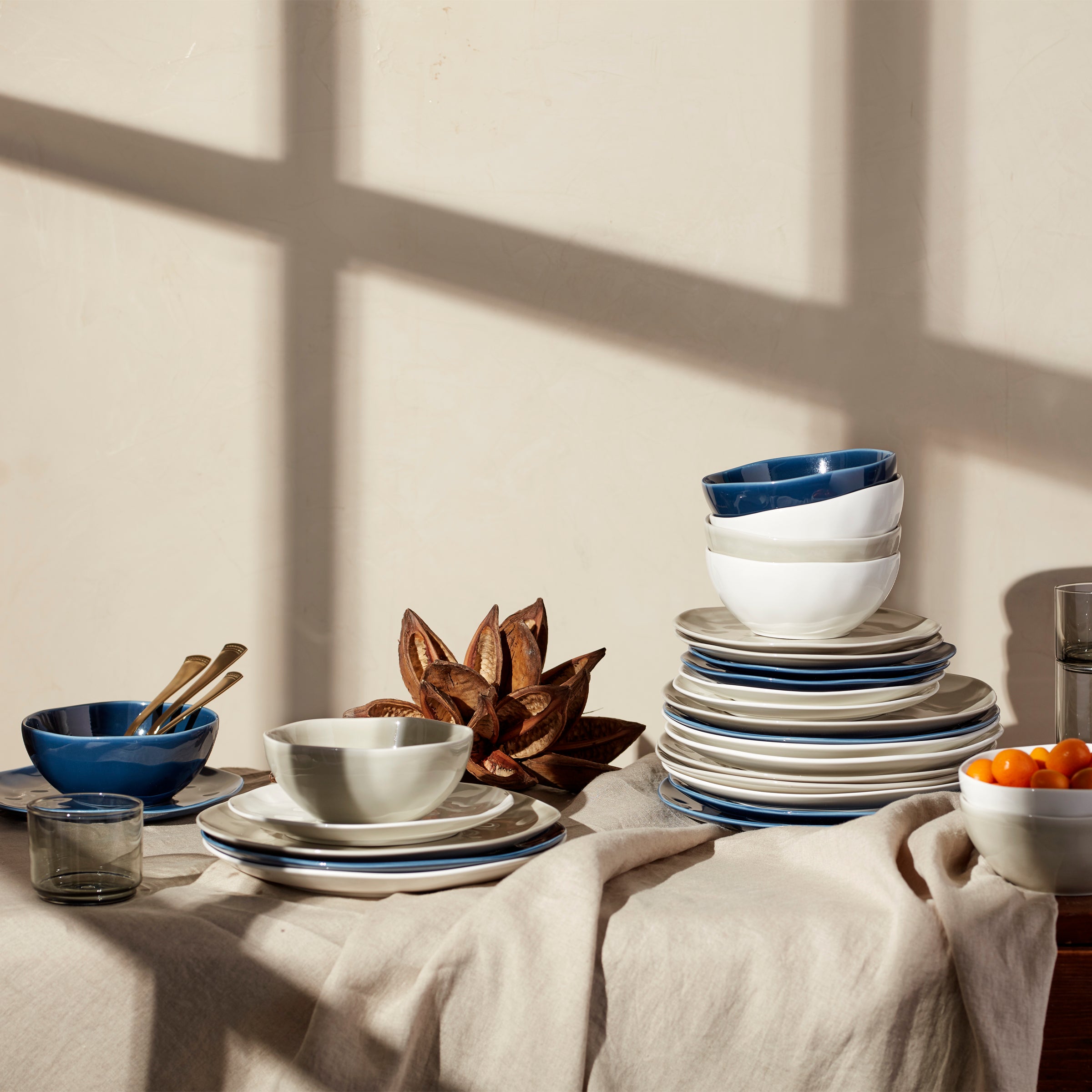 Alternative view of Bay Colors Blue 12 Piece Dinnerware Set