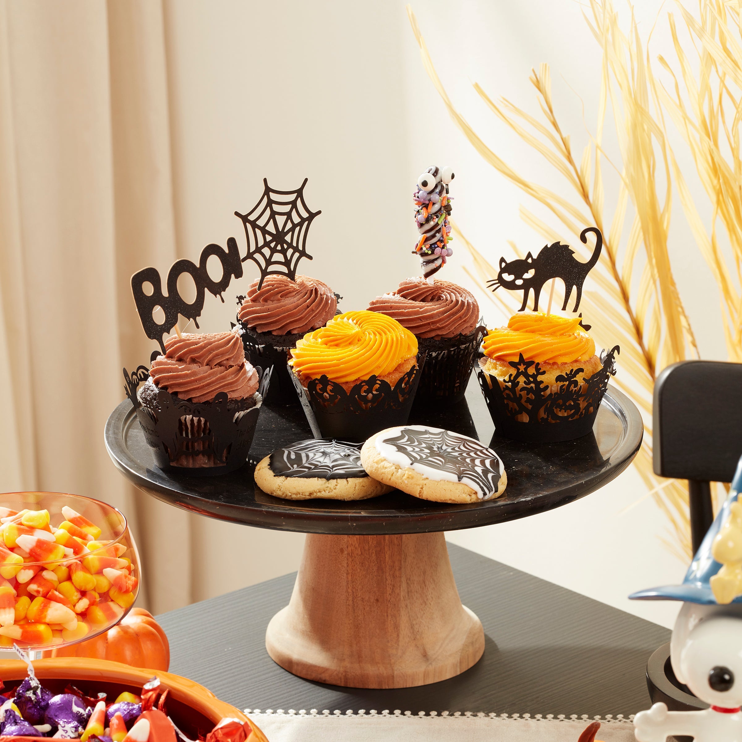 Alternative view of LX Collective Cake Plate