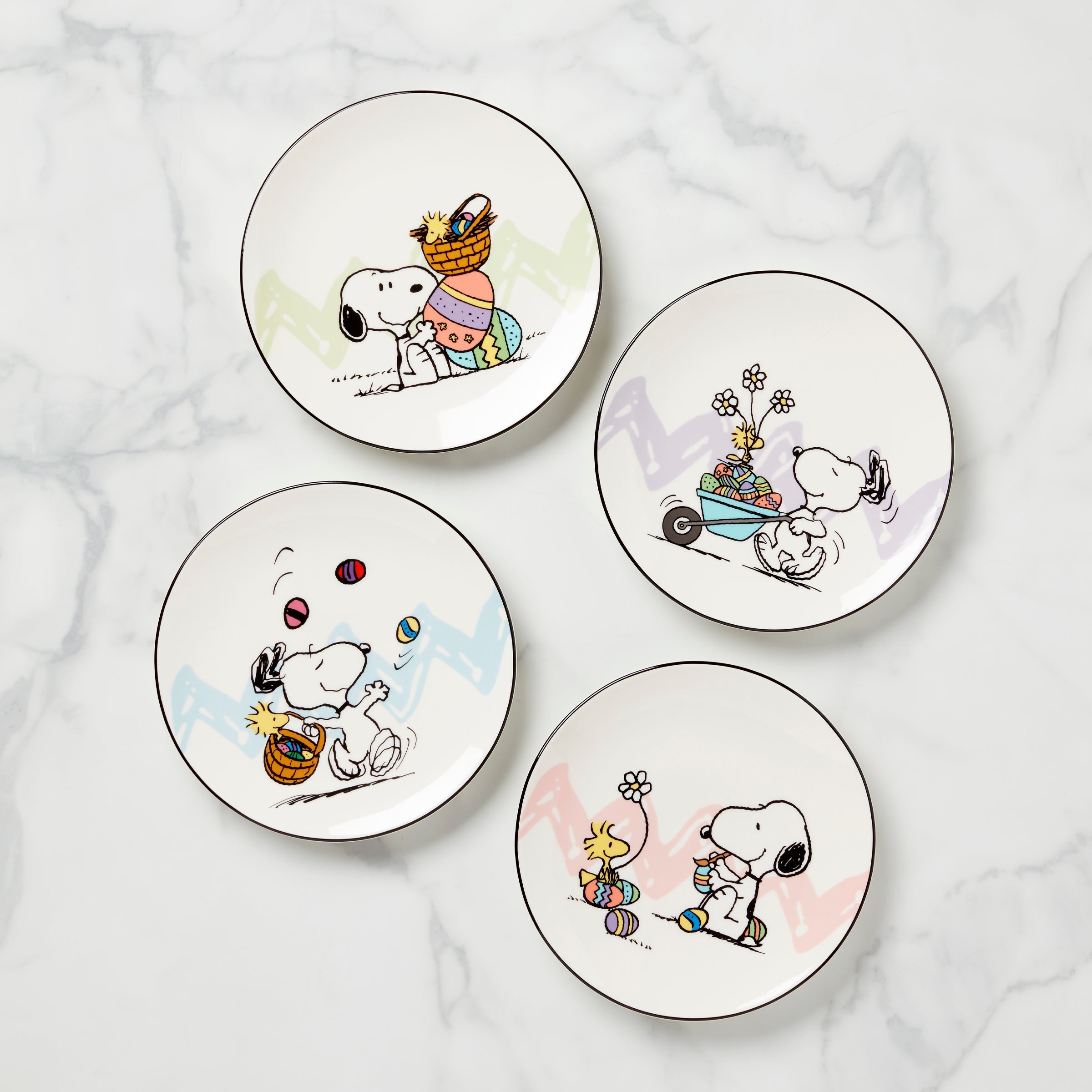 Snoopy Easter Accent Plates   Set of 4