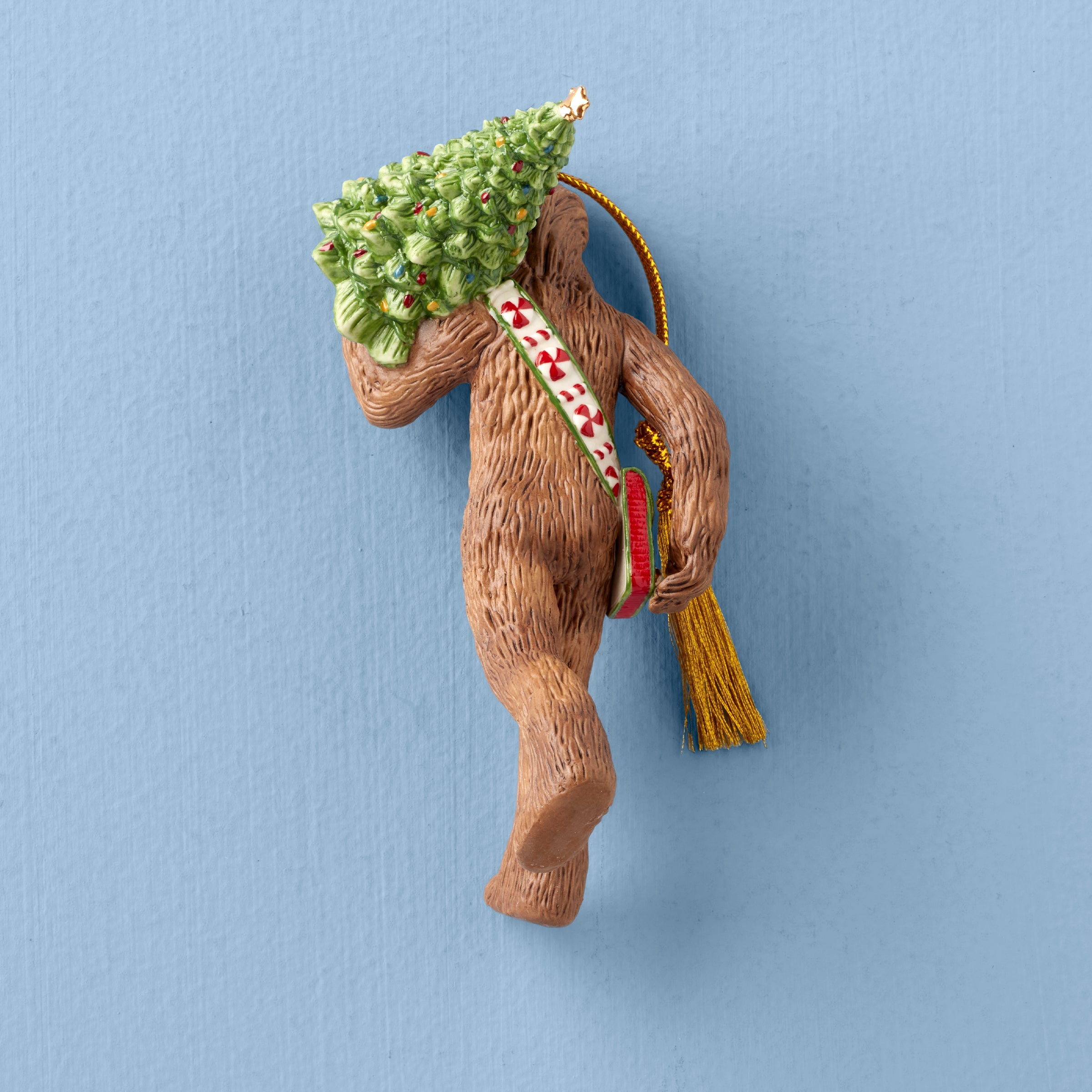 Alternative view of Chewbacca With Christmas Tree Ornament