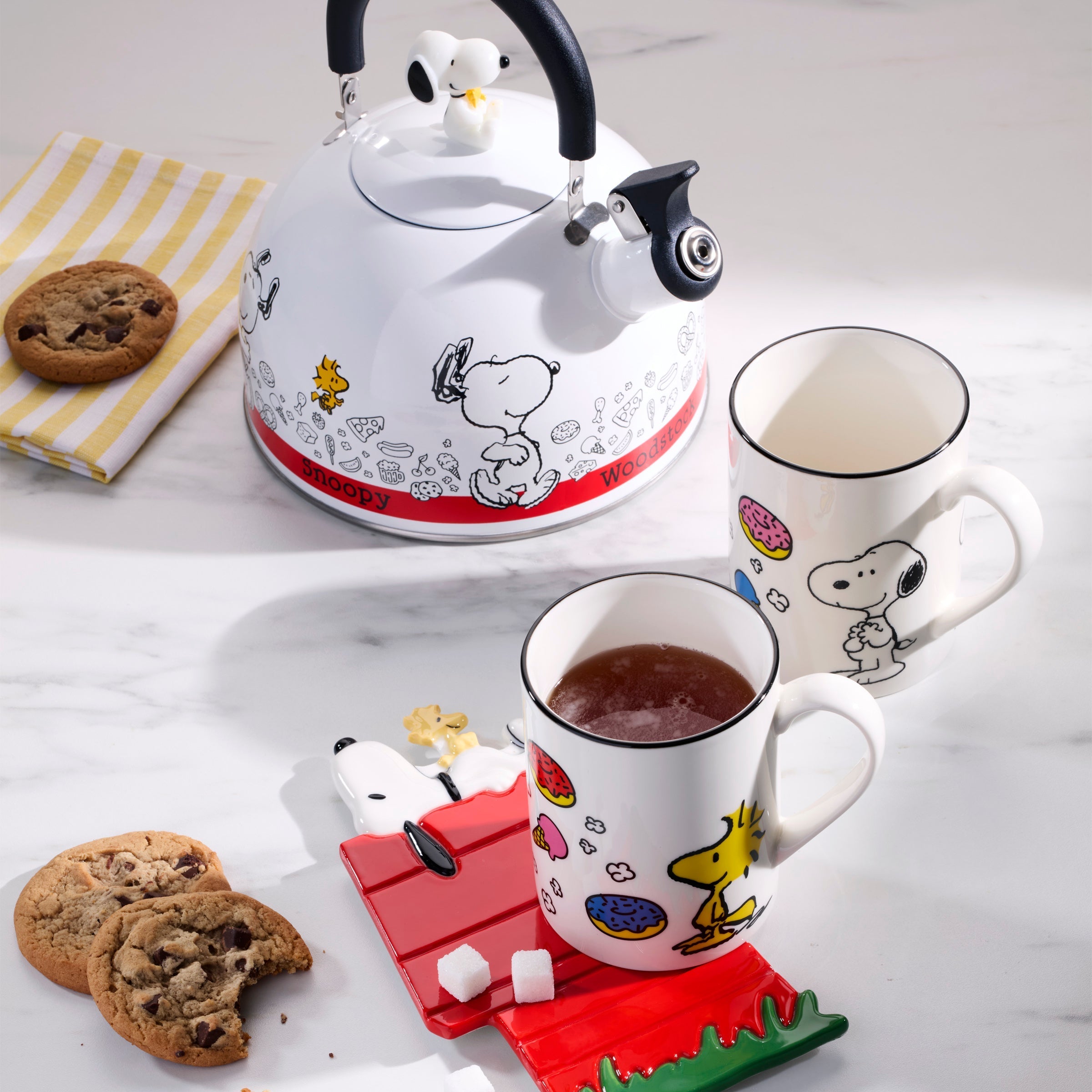 Chef Snoopy Tea Kettle - Image 4