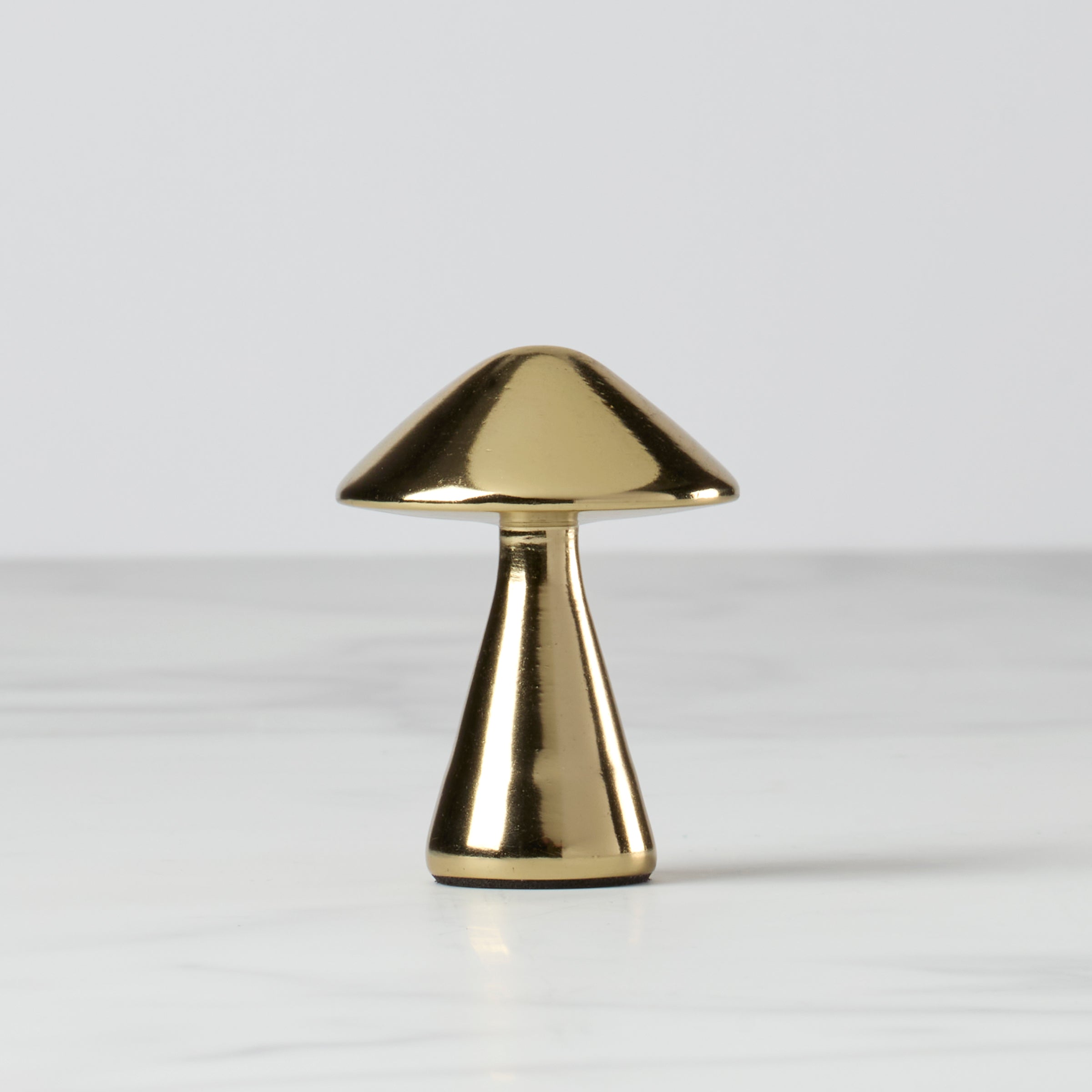 Alternative view of Gold Mushroom Placecard Holder