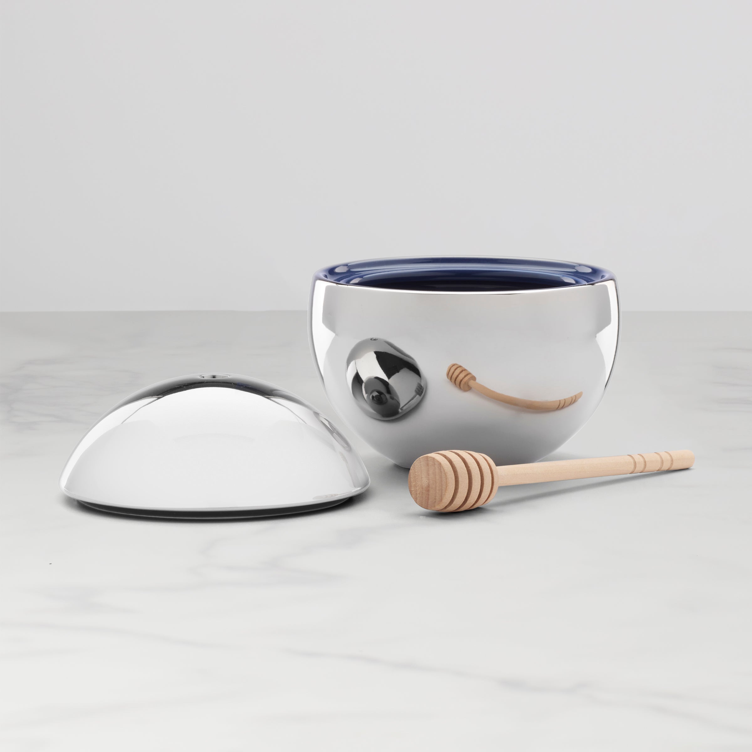 Alternative view of Oak Street Honey Pot