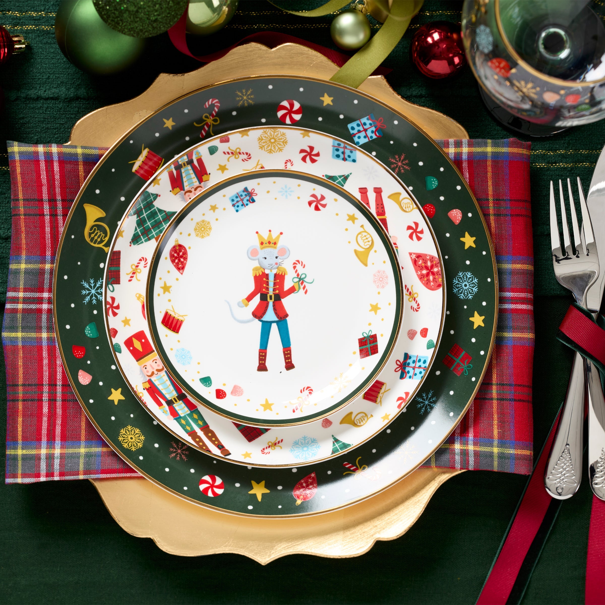 Nutcracker Ballet Accent Plates Set of 4 - Image 5