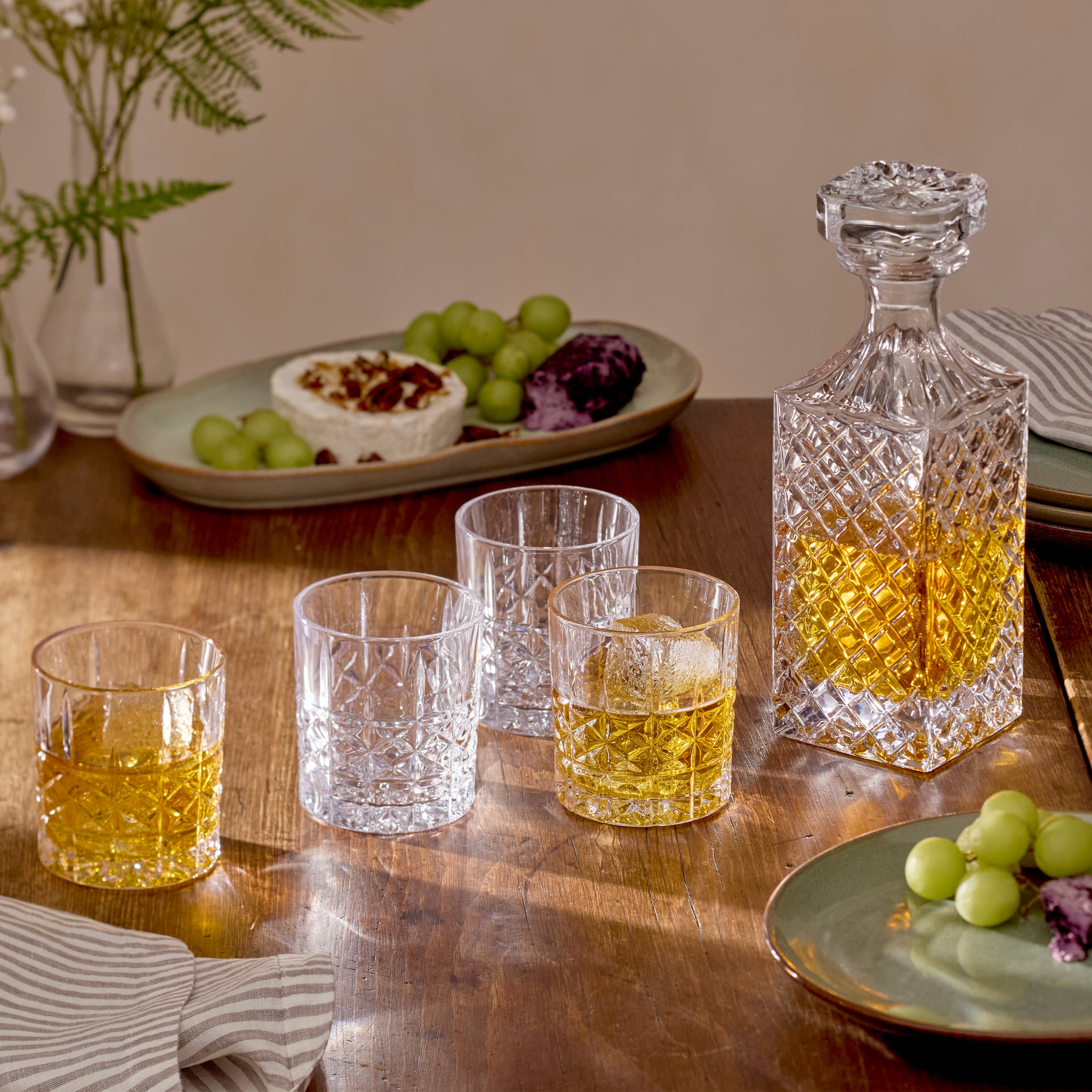 Alternative view of Apollo 5 Piece Whiskey Set