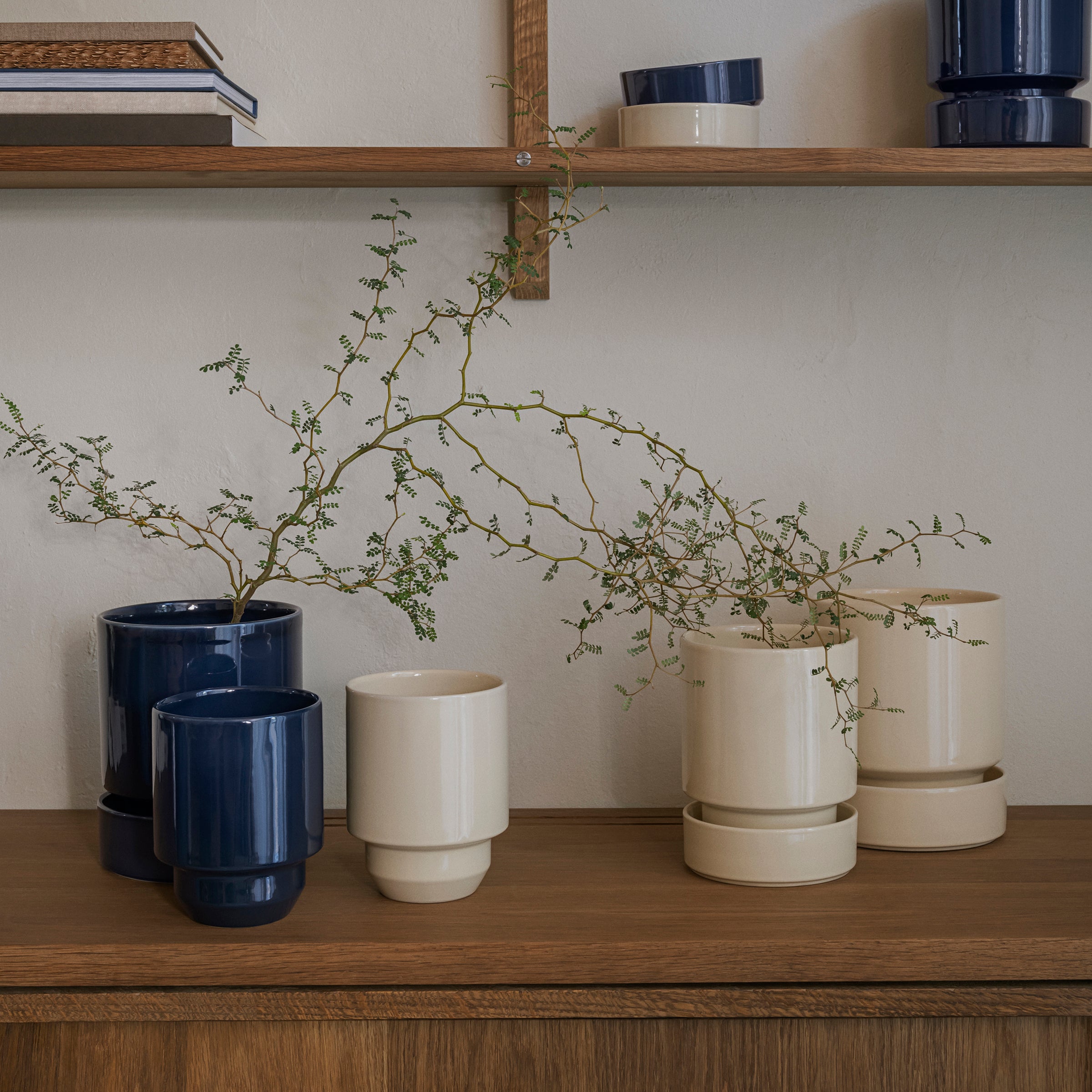 Alternative view of Hoff Glazed Sandstone 12cm Pot with Saucer