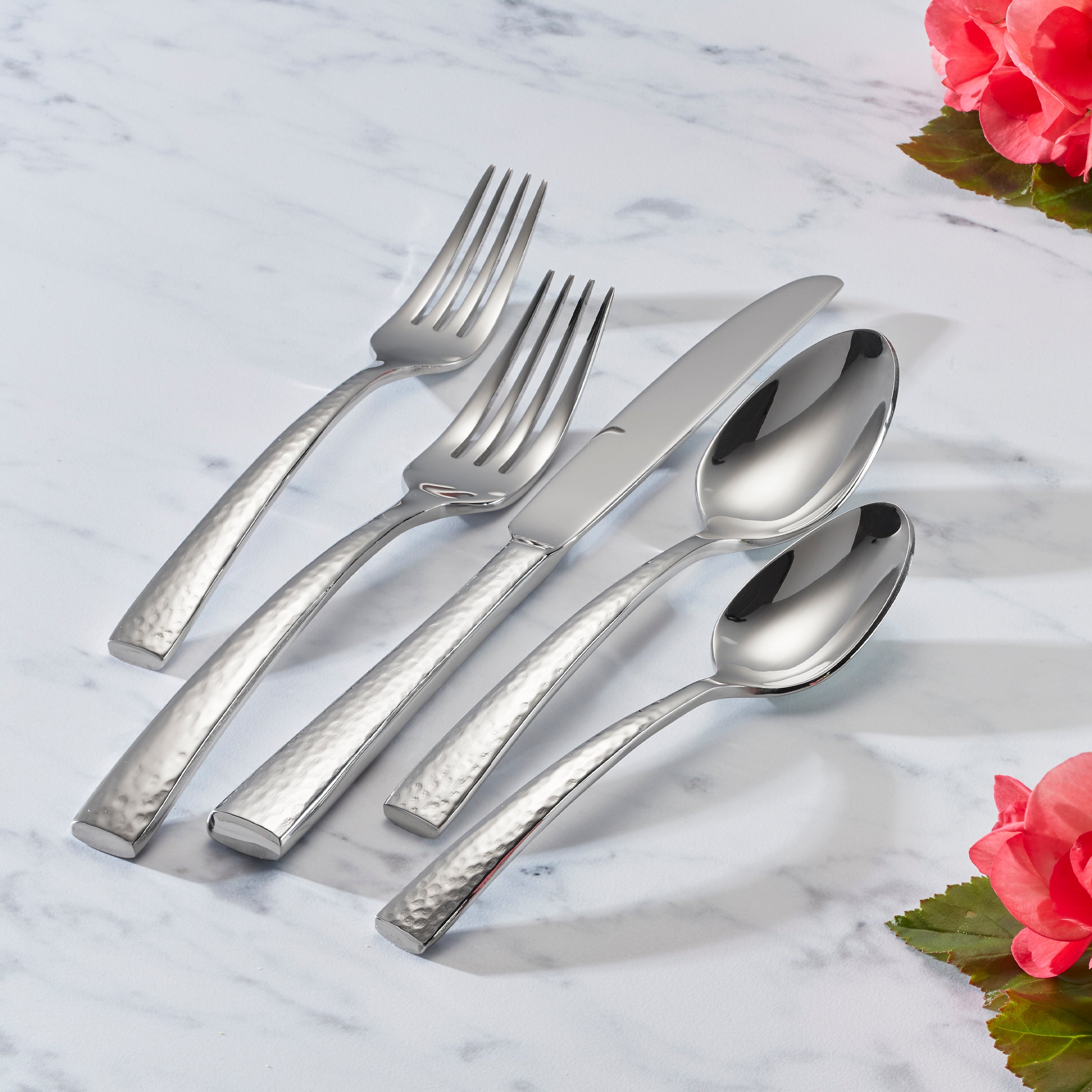 Alternative view of Cabria 20 Piece Flatware Set