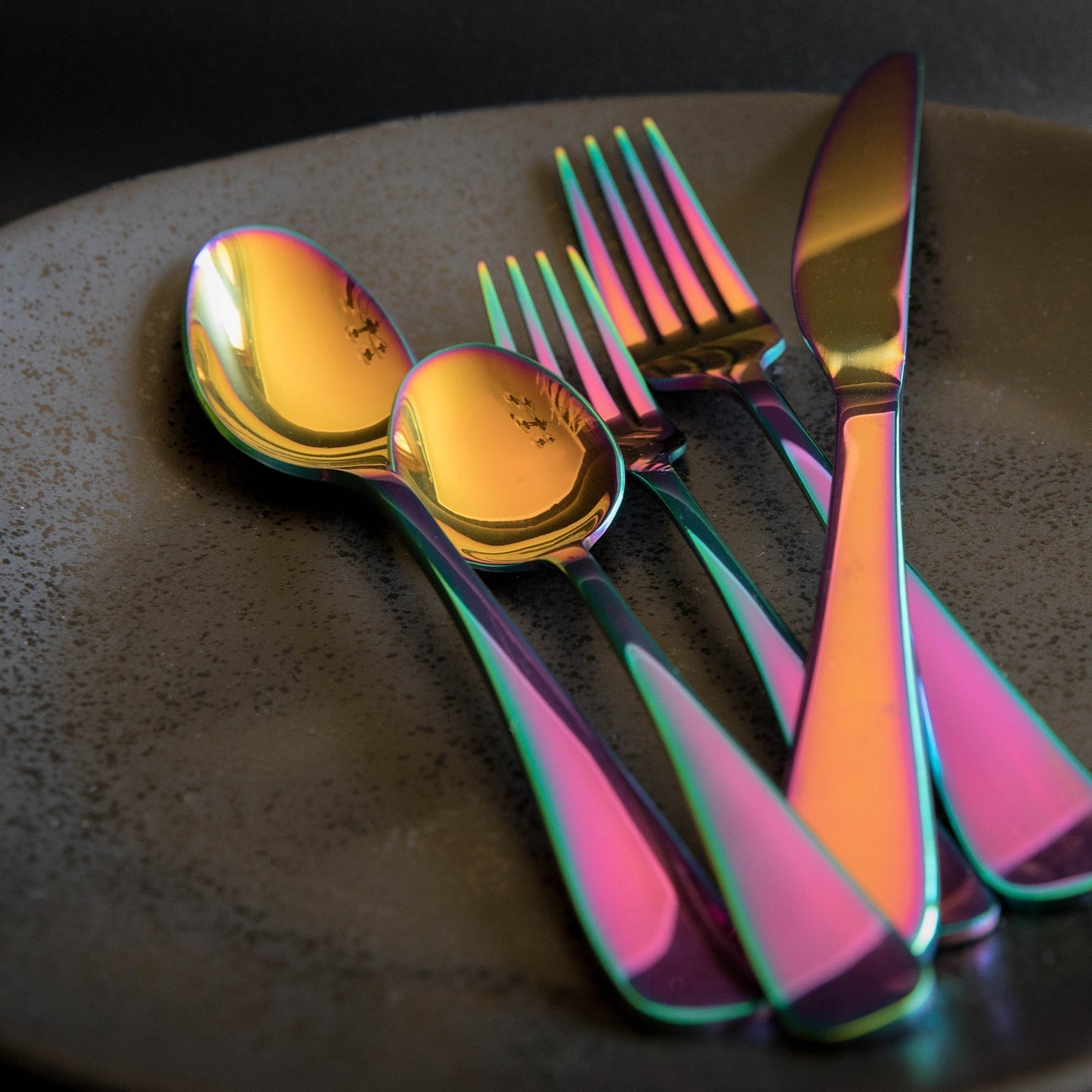 Alternative view of Rhiannon Rainbow Mirror 20 Piece Flatware Set