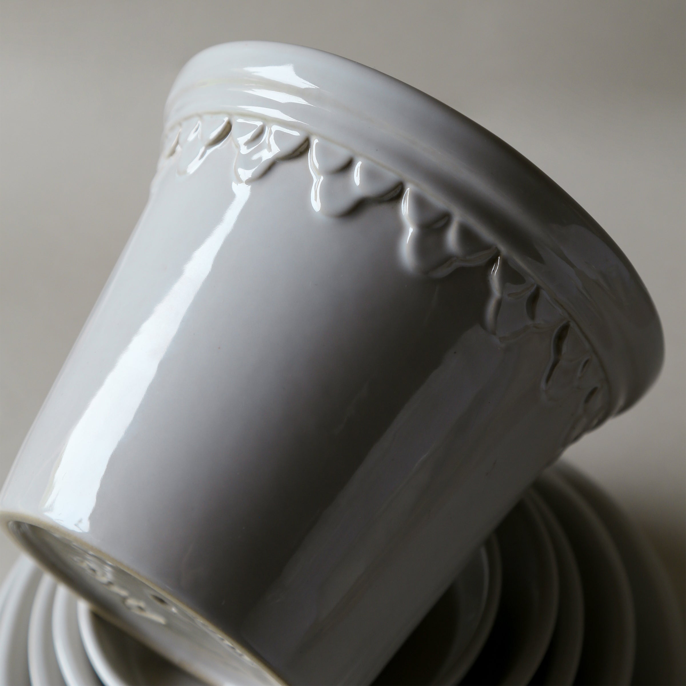 Kobenhavner Glazed Mineral White 16cm Pot with Saucer - Image 4
