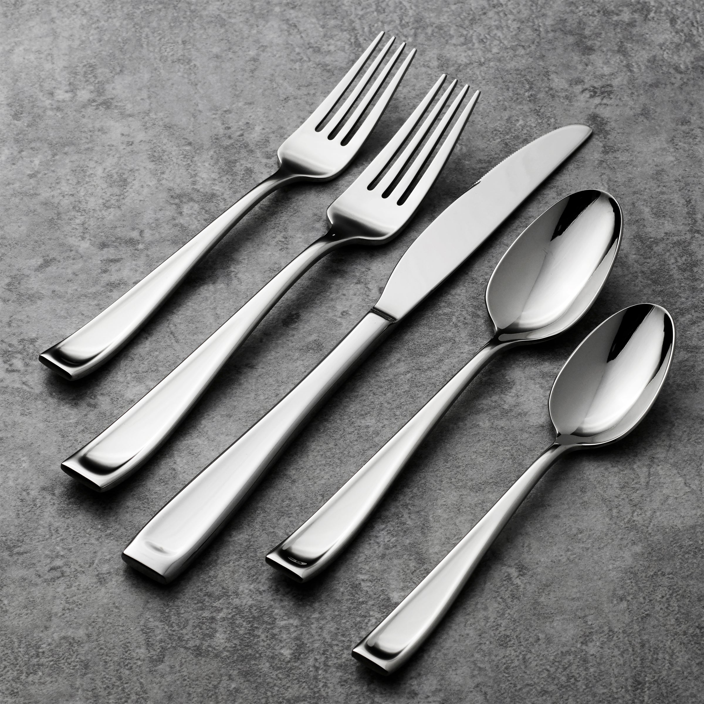 Alternative view of Moda 75 Piece Flatware Set