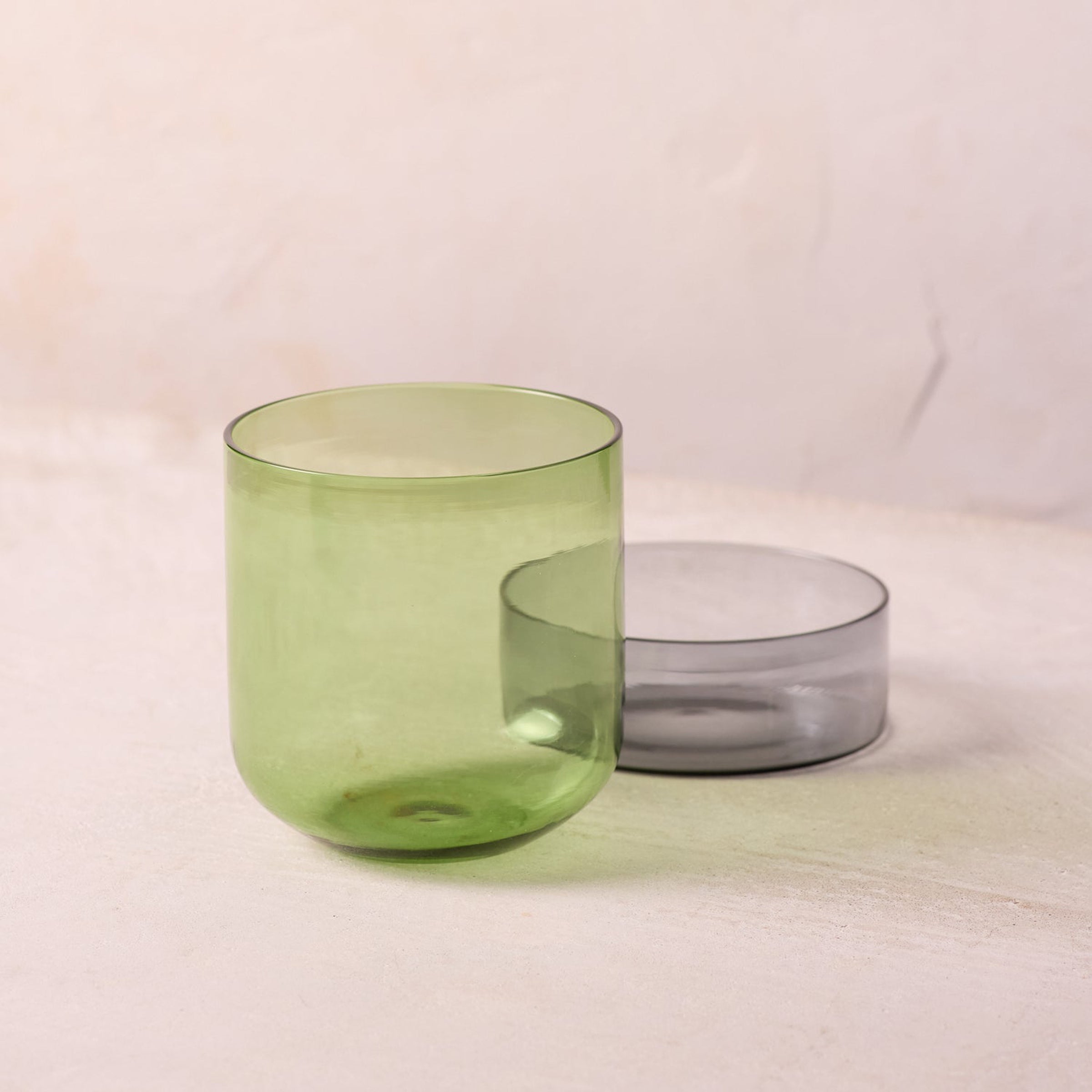 Niko Canister, Medium