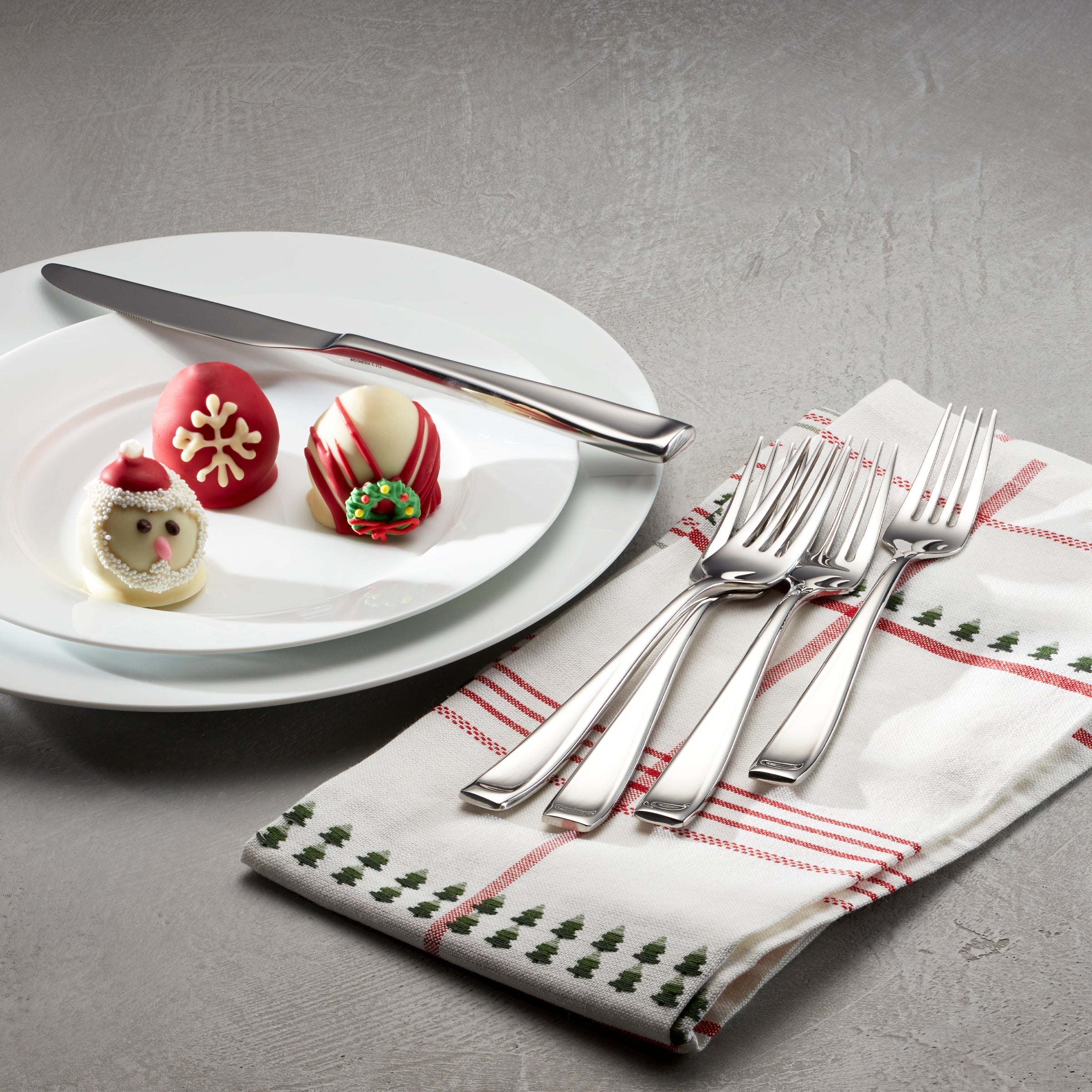 Alternative view of Moda 65 Piece Flatware Set