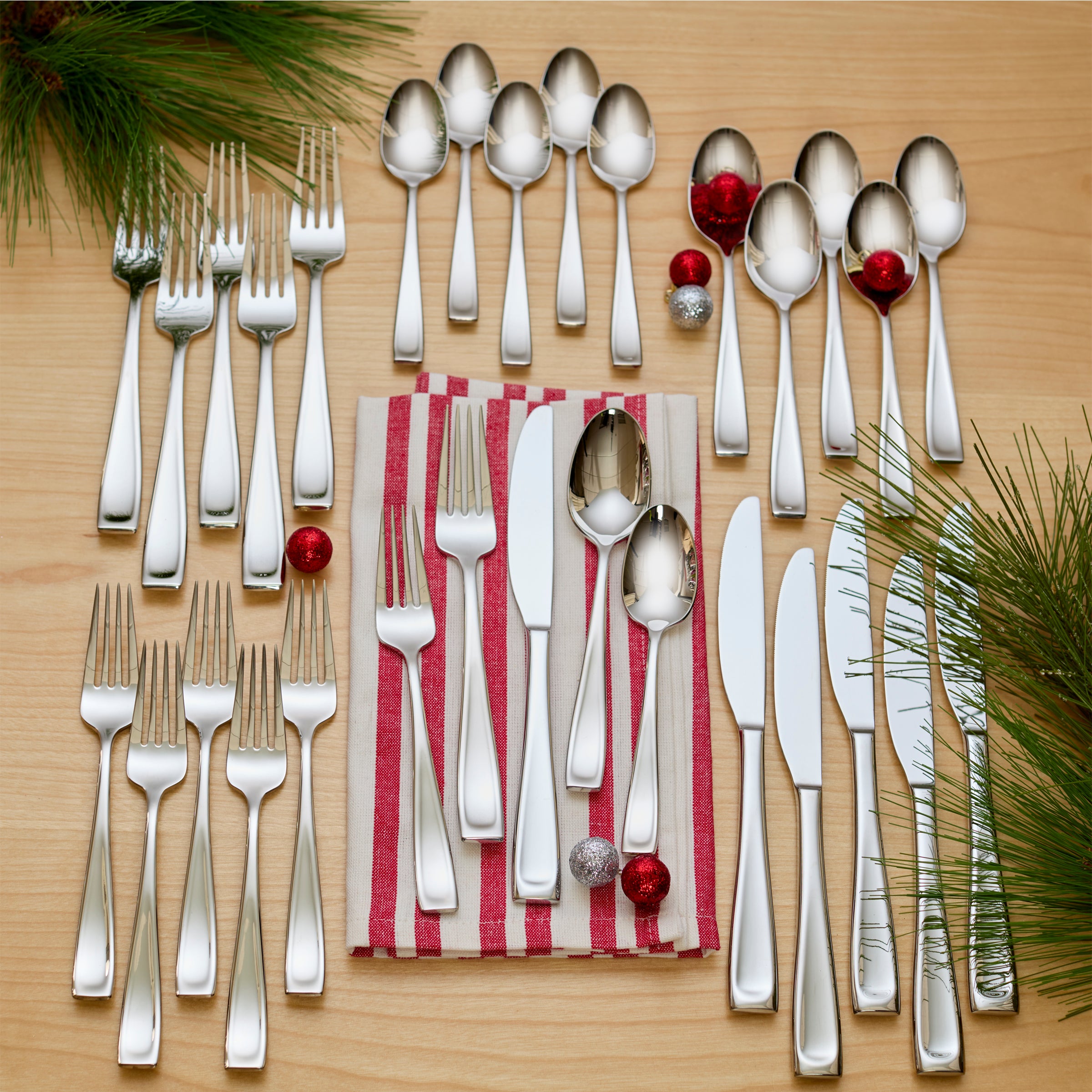 Moda 75 Piece Flatware Set - Image 3