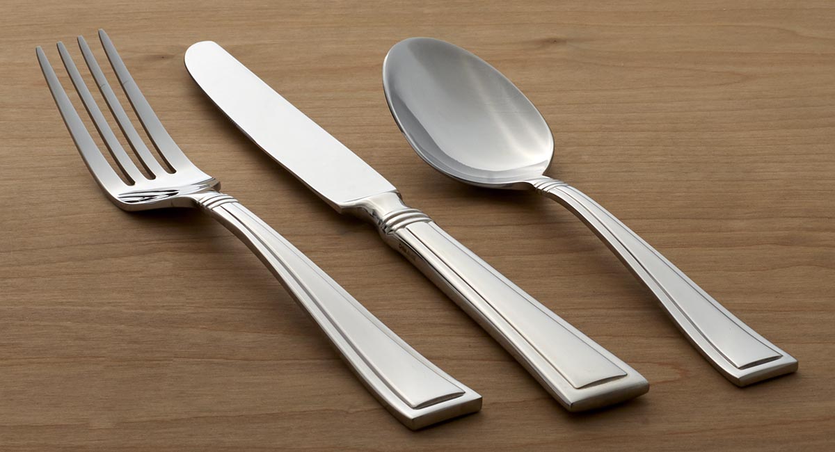 Alternative view of Butler 45 Piece Flatware Set