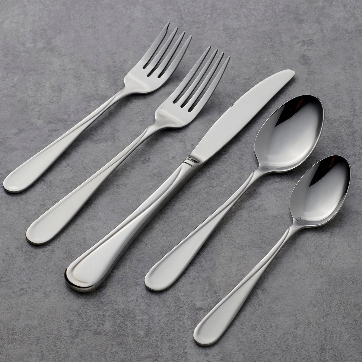 Alternative view of Flight 65 Piece Flatware Set