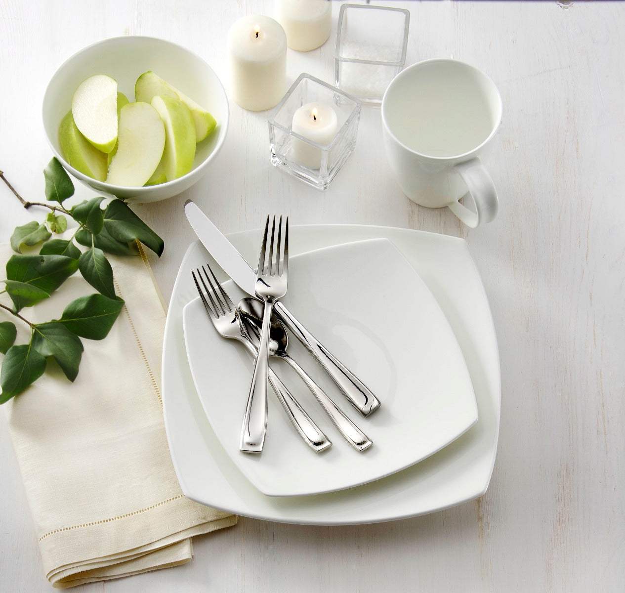 Moda 65 Piece Flatware Set - Image 3