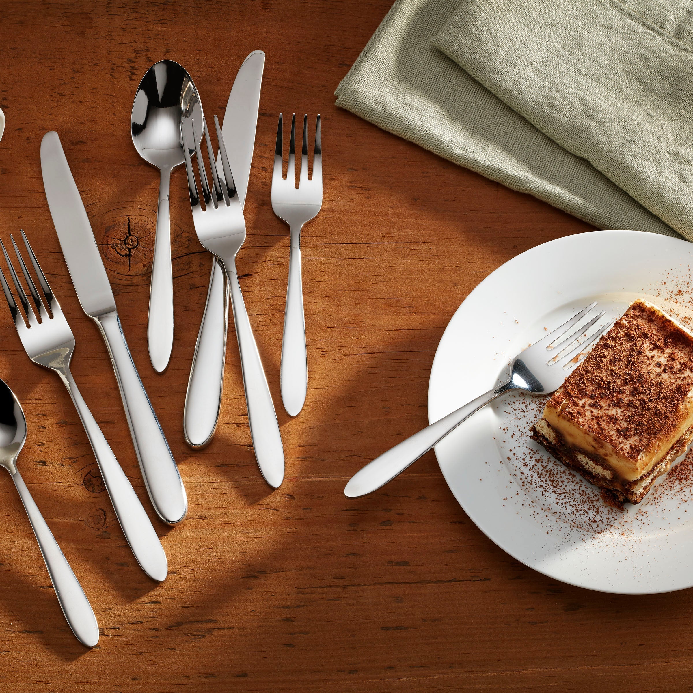 Alternative view of Mooncrest 45 Piece Flatware Set